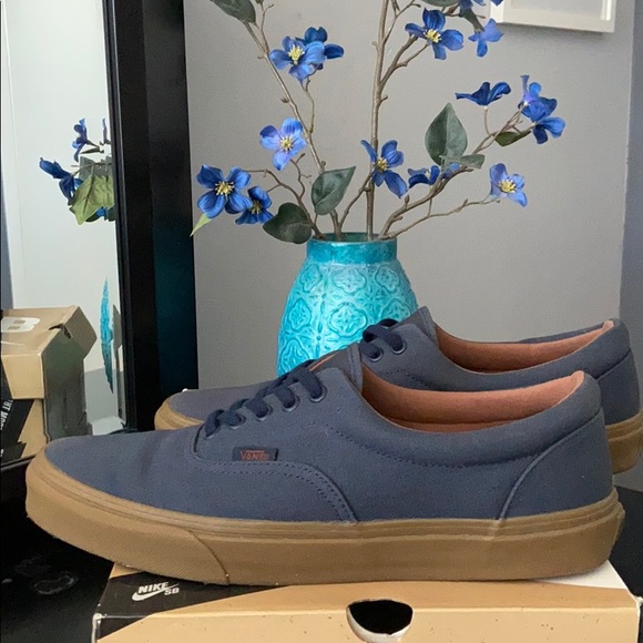 Vans Navy Blue Sneakers with Brown Sole - Picture 3 of 6